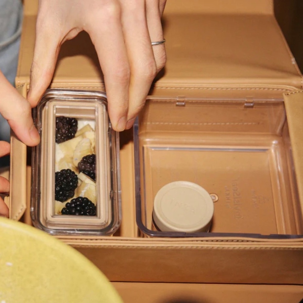 NEW IN BOX “The Lunch Kit” (Inka) Tan bag with modular InvisiSeal containers - Picture 7 of 11